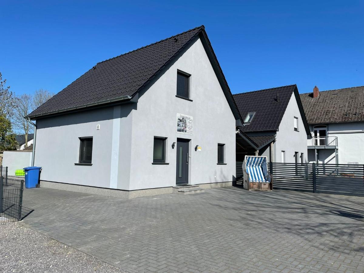 Ferienhaeuser Hof Von Oldenburg Butjadingen Exterior photo